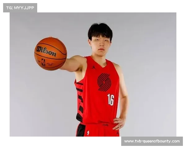 杨瀚森：身披红色战袍，传承先辈爱国精神